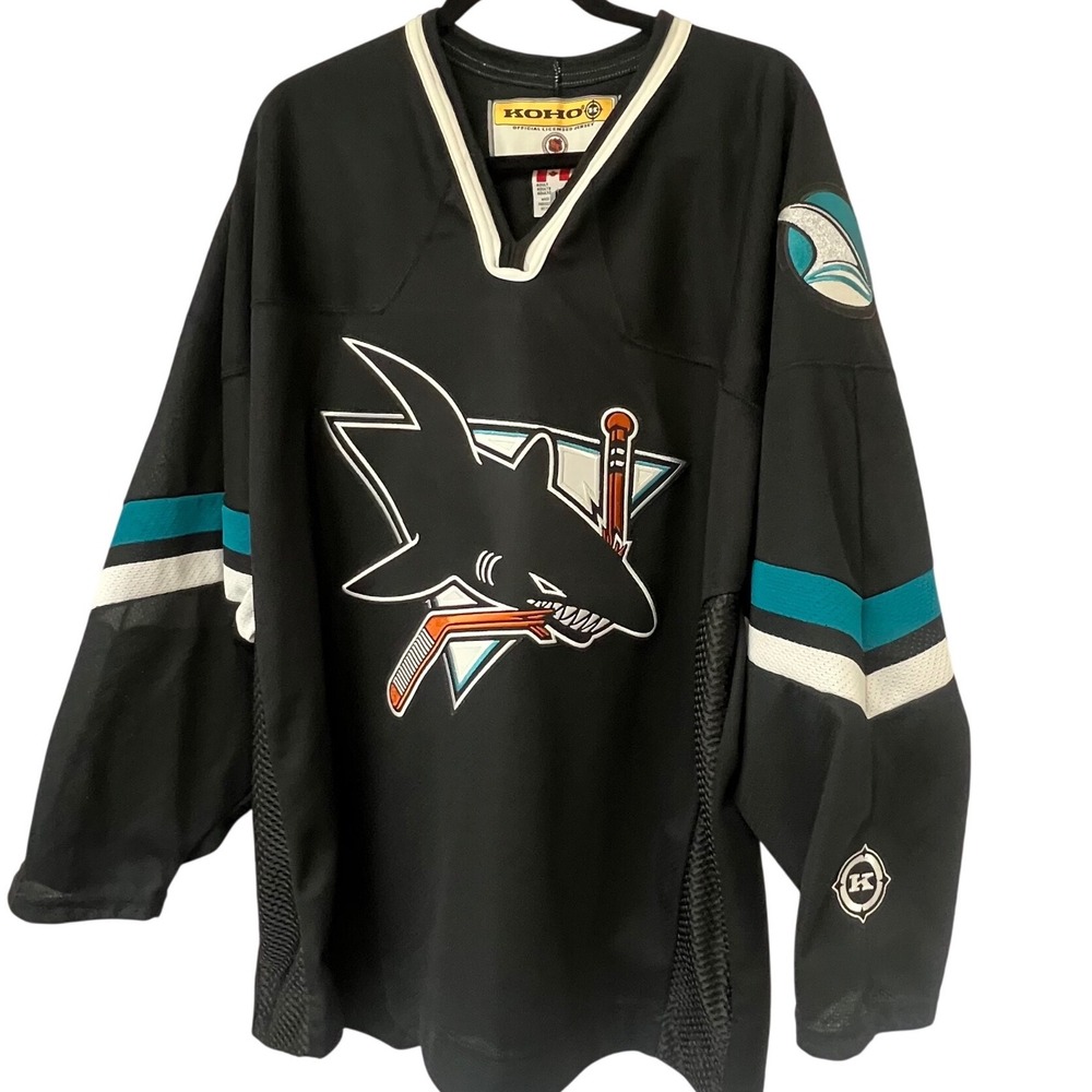 KOHO Vintage San Jose Sharks Jersey. Made in Canada. Air Knit
Mens size XL